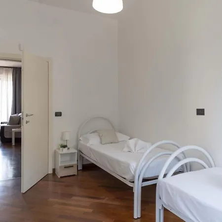 Novoli Apartament *